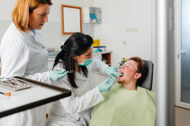 Best Broken or Chipped Tooth Repair in Palmetto Estates, FL